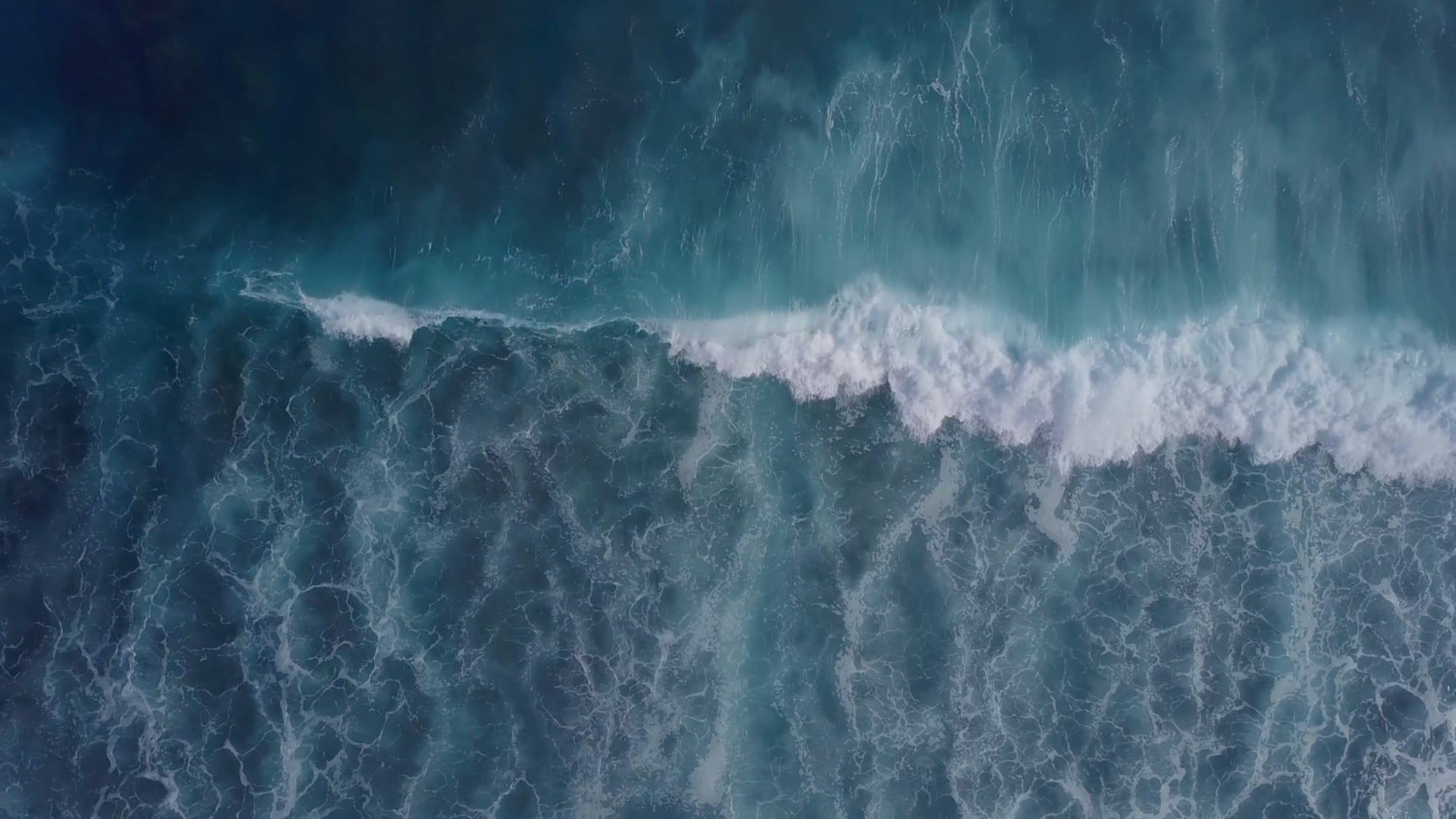 Bird's eye view of the ocean